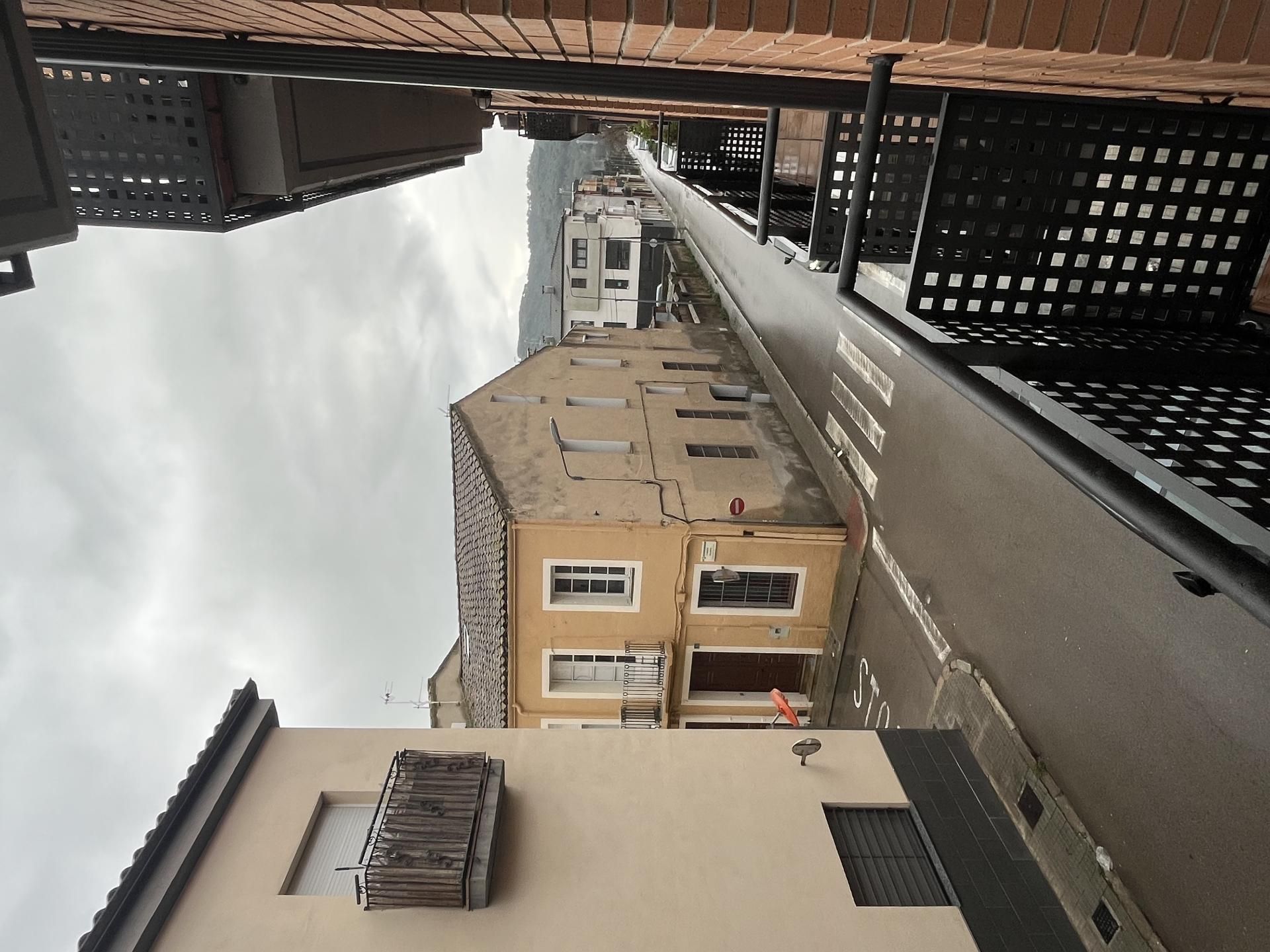 Vista exterior de Piso de alquiler en Llinars del Vallès con Aire acondicionado, Calefacción y Parquet