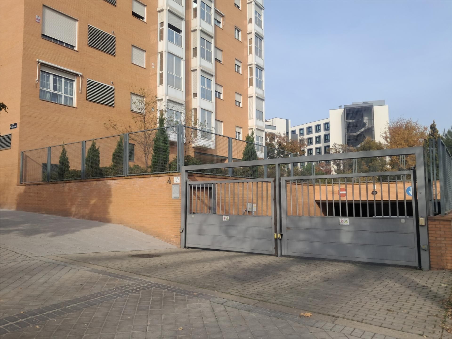 Vista exterior de Garatge en venda en  Madrid Capital