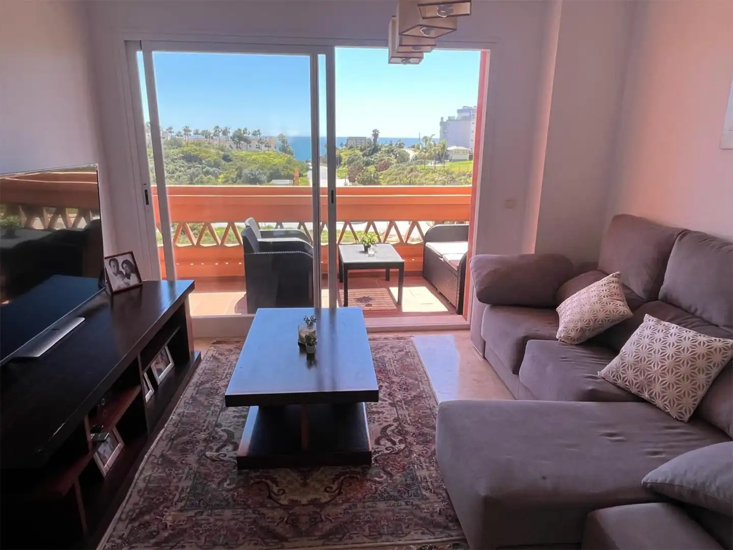 Sala de estar de Piso de alquiler en Mijas con Aire acondicionado, Calefacción y Jardín privado