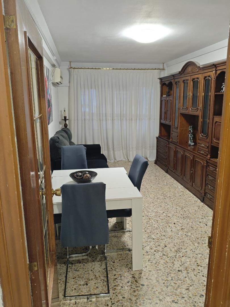 Living room of Flat to rent in  Zaragoza Capital  with Balcony