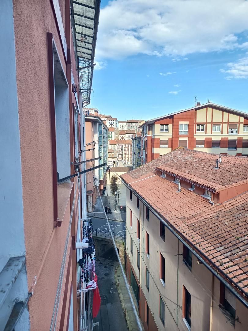 Vista exterior de Piso en venta en Ondarroa con Amueblado y Balcón