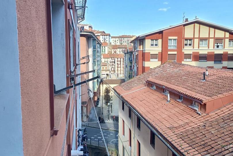 Piso en venta en Magdalena Kalea, 4, Ondarroa, Bizkaia - imagen 1 Foto 1 de Piso en venta en Magdalena Kalea, 4, Ondarroa, Bizkaia