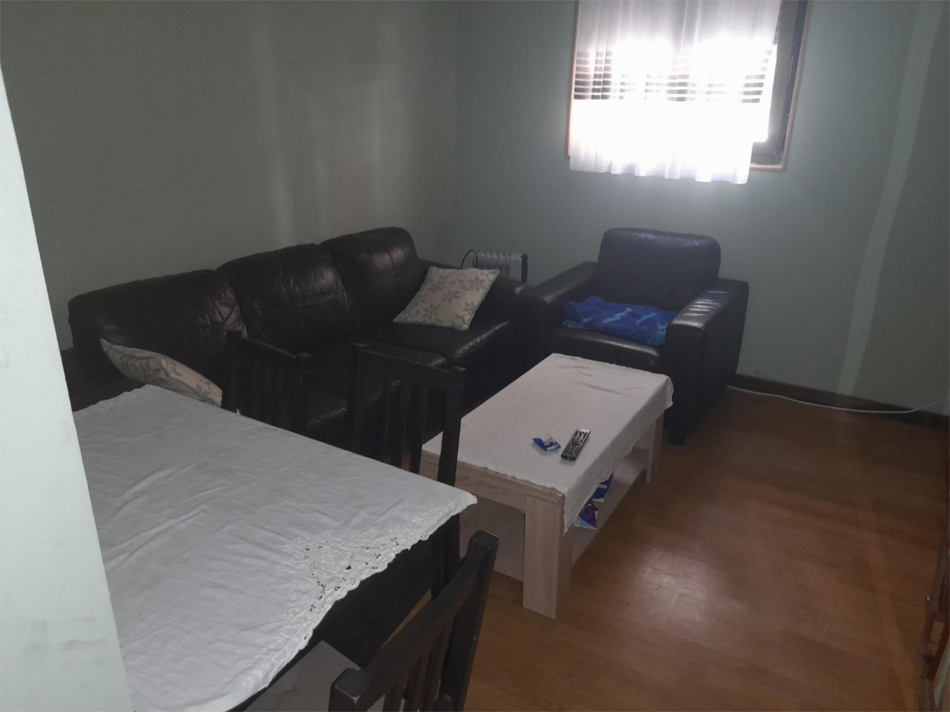 Living room of Apartment for sale in Santurtzi   with Storage room, Oven and Washing machine