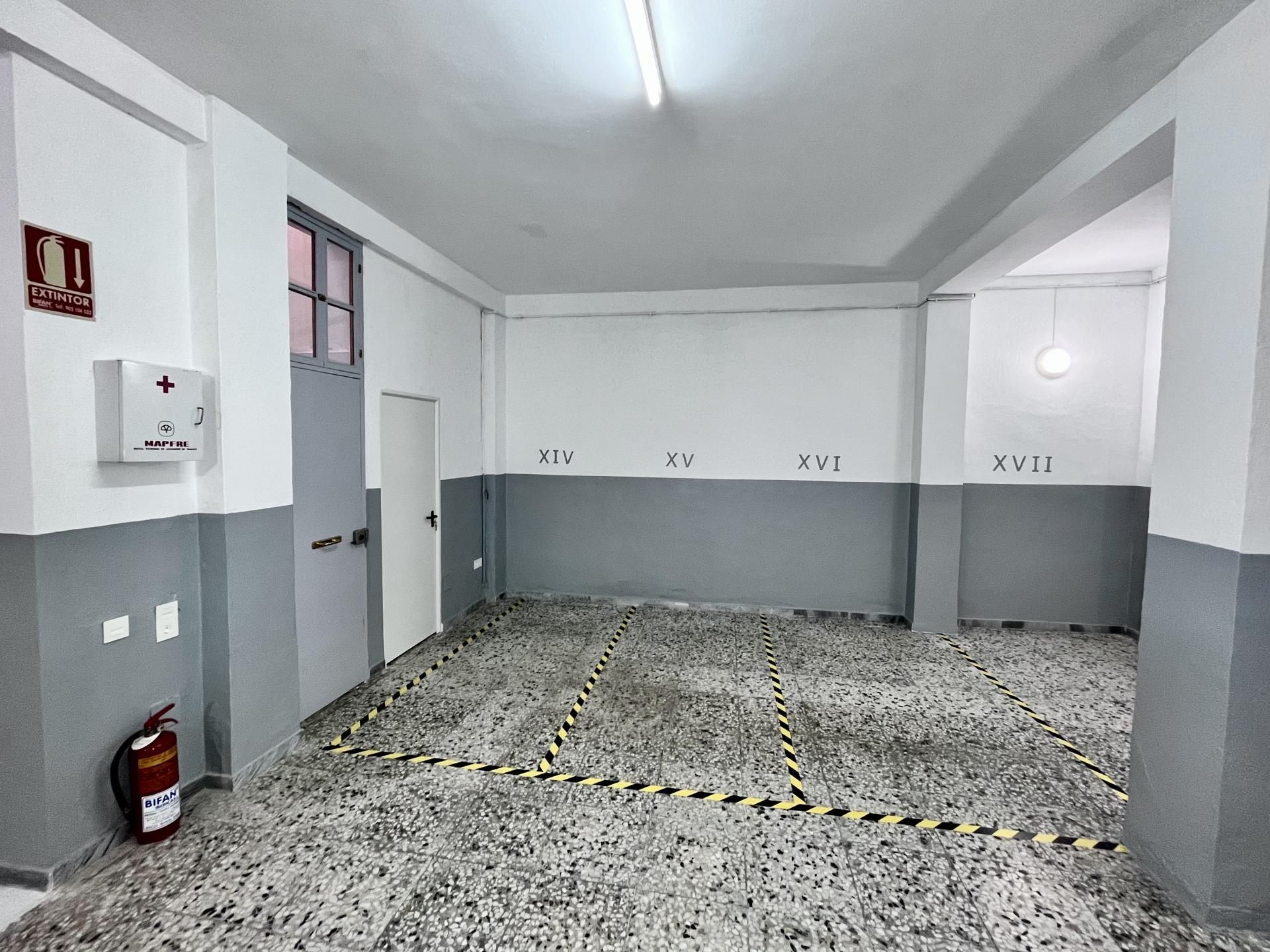 Garage to rent in  Almería Capital