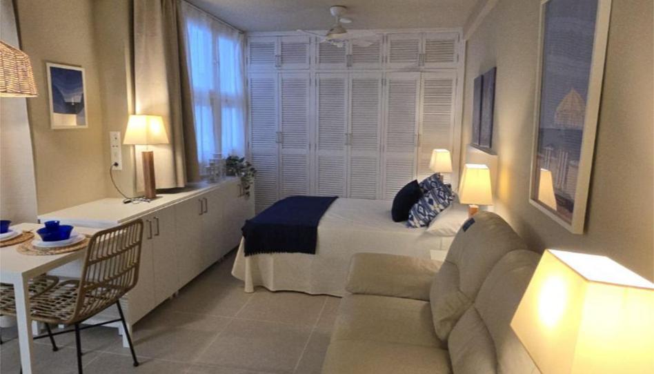 Flat to rent in Avenida José Miguel Galván Bello, 28, El Médano, Granadilla de Abona - image 1 Photo 1 of Flat to rent in Avenida José Miguel Galván Bello, 28, El Médano, Granadilla de Abona