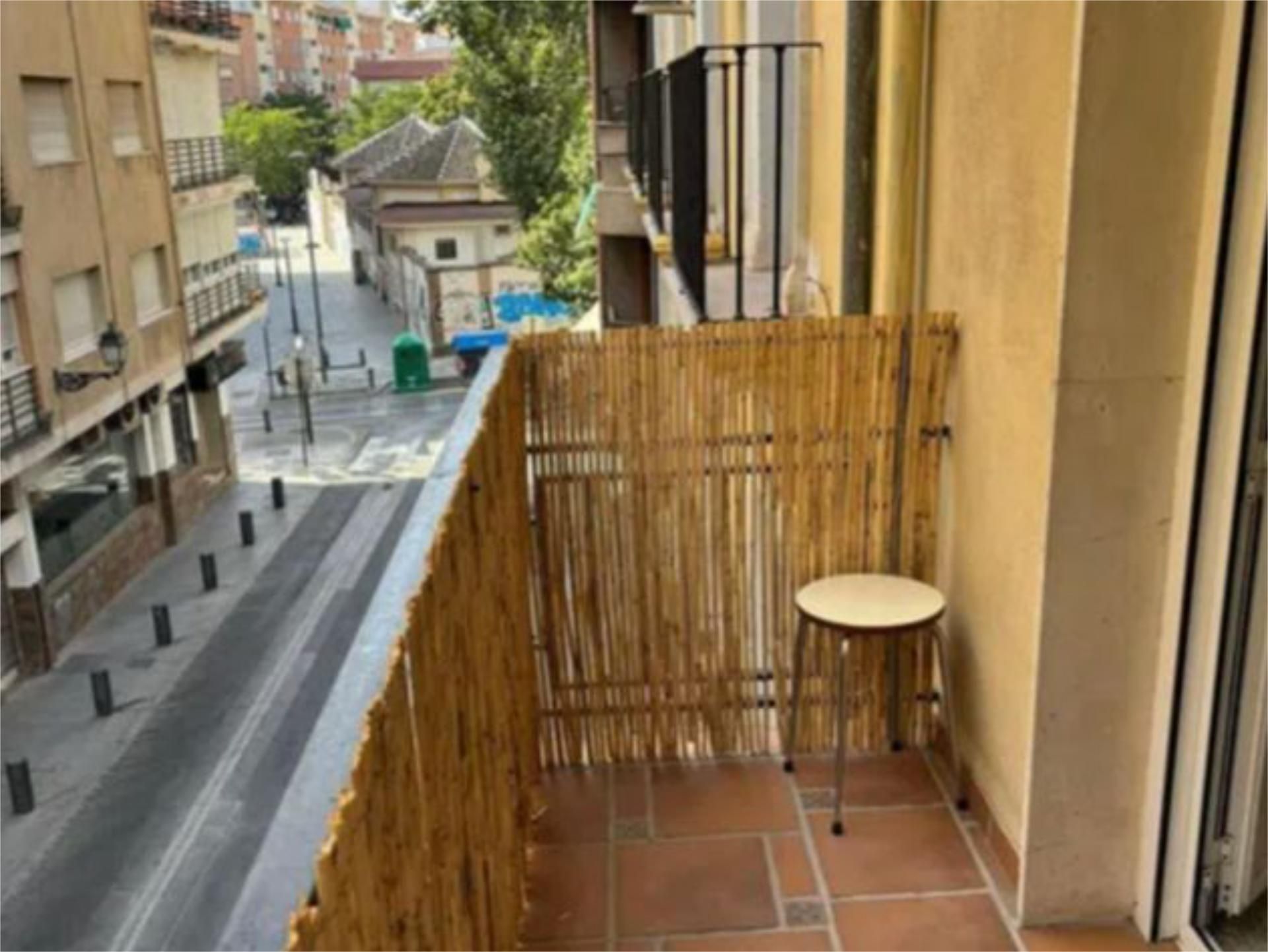 Flat to share in Calle Seminario, 12, Centro - Sagrario Balcony of Flat to share in Granada Capital with Heating, Furnished and Balcony