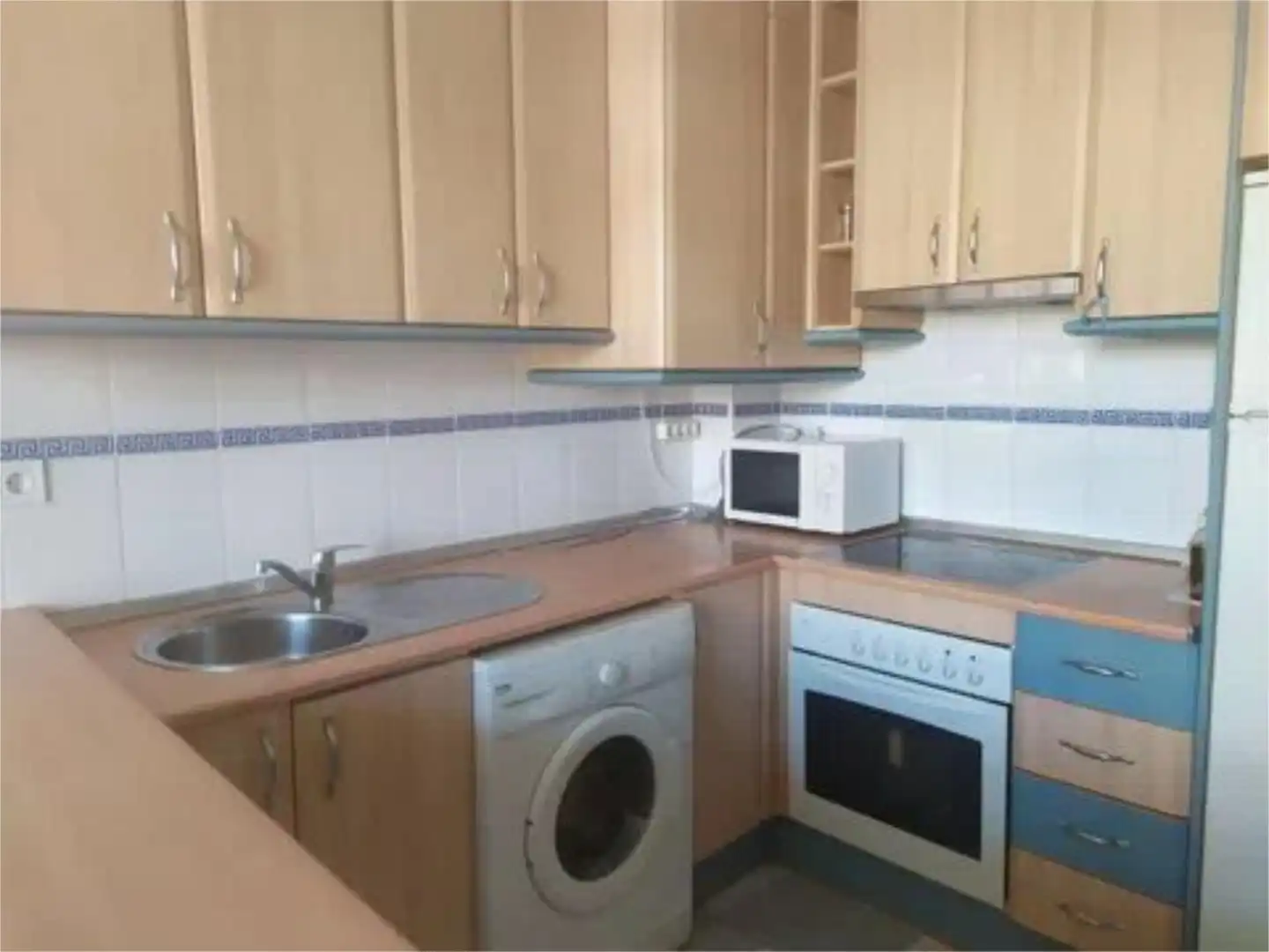 Flat for sale in Calle Identidad, 8, Fuente Alegre - El Chaparral - Los Morales Kitchen of Flat for sale in Málaga with Air Conditioner, Heating and Terrace