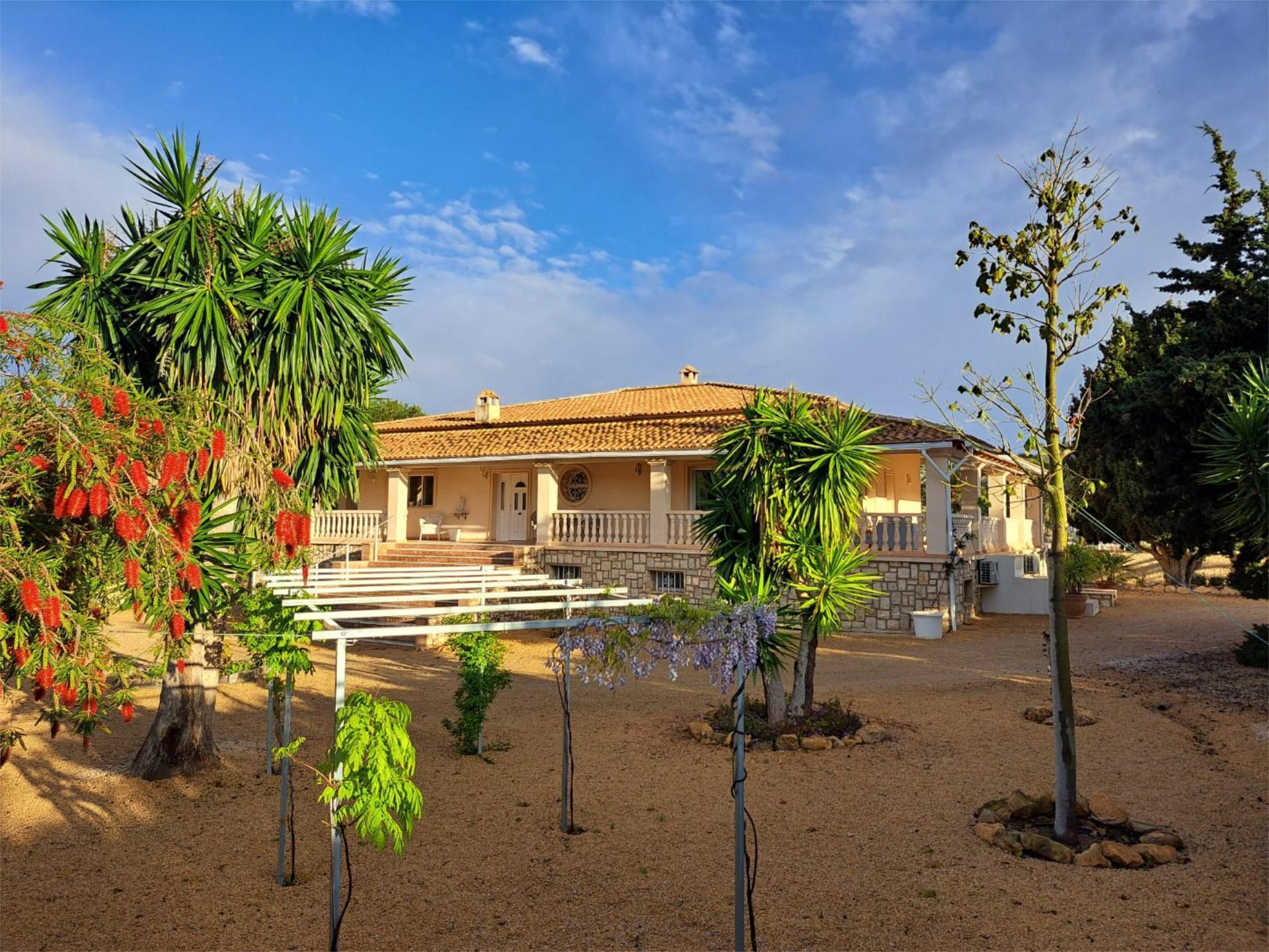 Vista exterior de Casa o xalet en venda en Altea amb Aire condicionat, Terrassa i Piscina