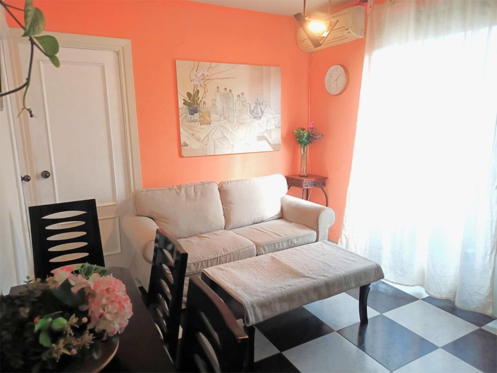 Sala d'estar de Pis en venda en  Madrid Capital amb Aire condicionat i Balcó