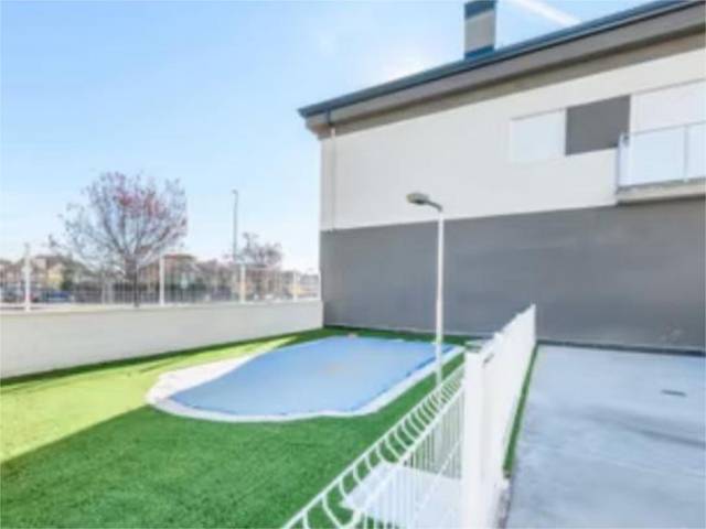 Piso en Venta en Avenida de Madrid, 49 en Urb. Belvalle