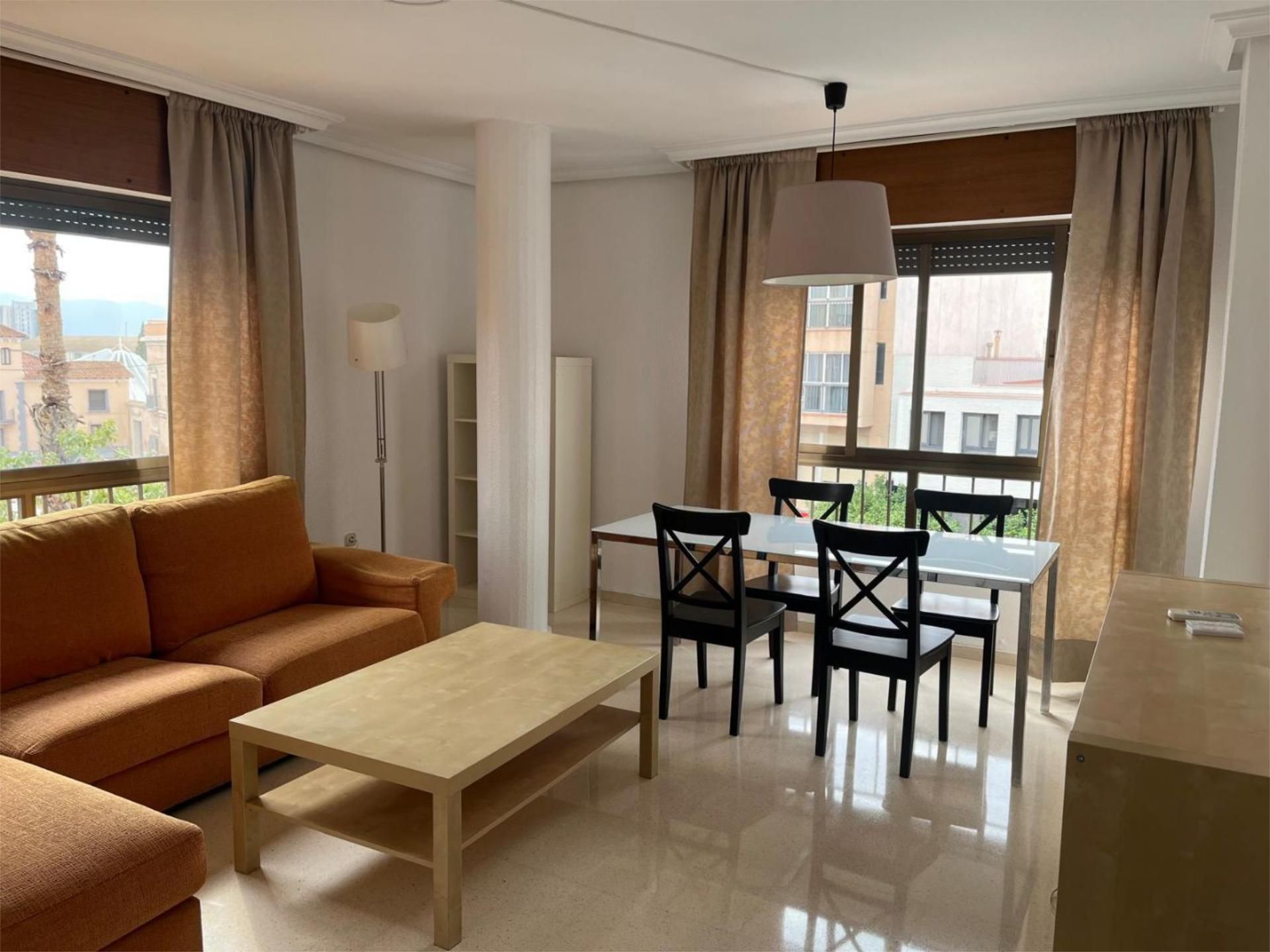 Sala d'estar de Pis de lloguer en  Murcia Capital