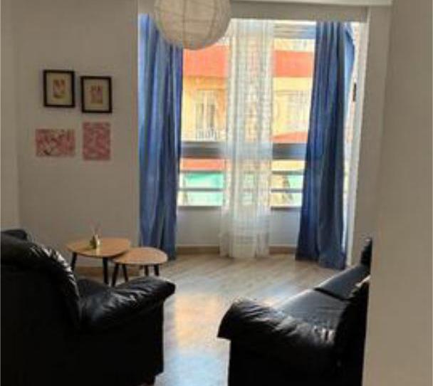 Flat for rent in Carolinas Altas, Alicante / Alacant - image 1 Photo 1 of Flat for rent in Carolinas Altas, Alicante / Alacant