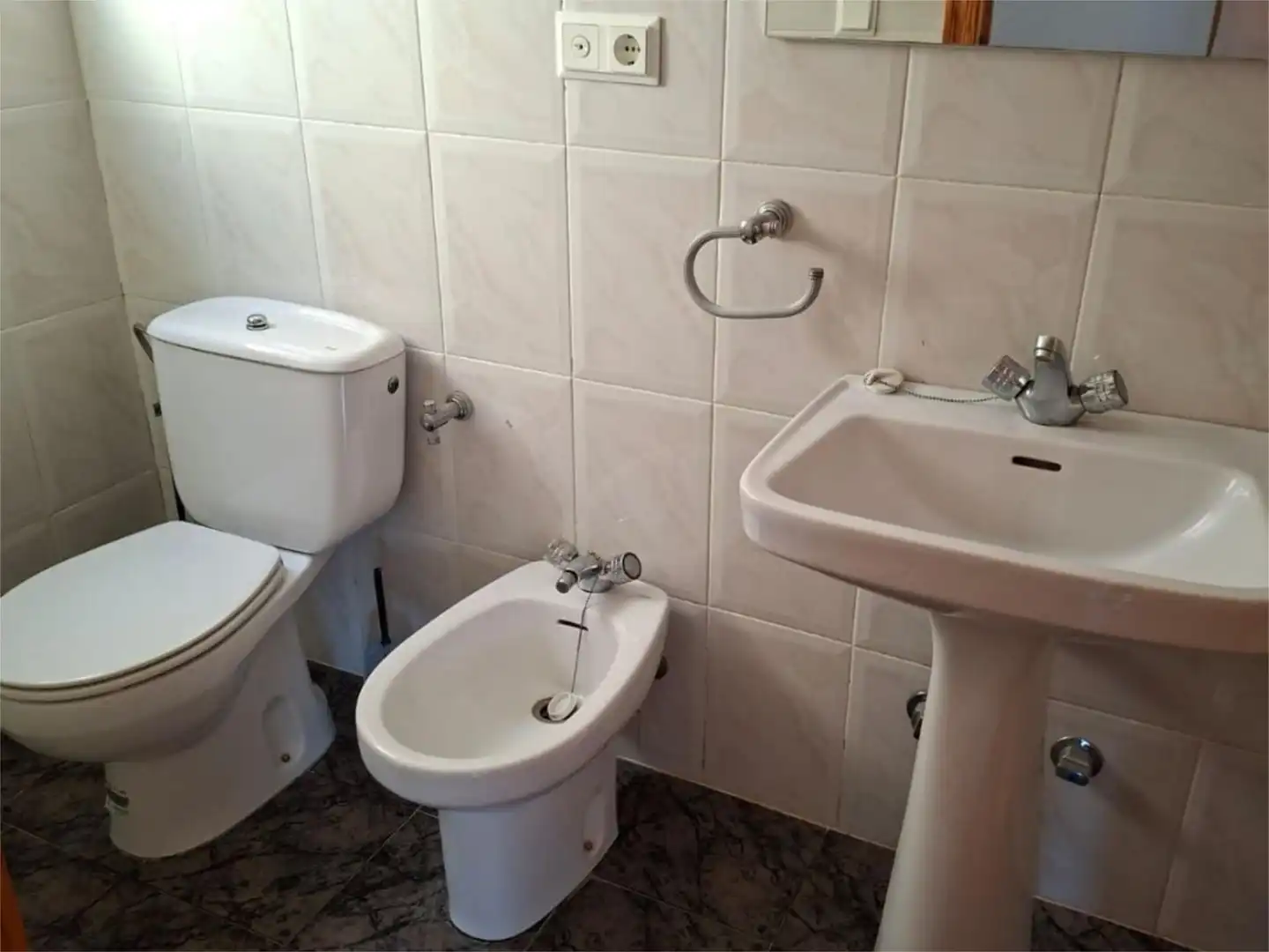 Apartments for sale in Calle Pozo, 19, Venta del Moro Bathroom of Apartments for sale in Venta del Moro