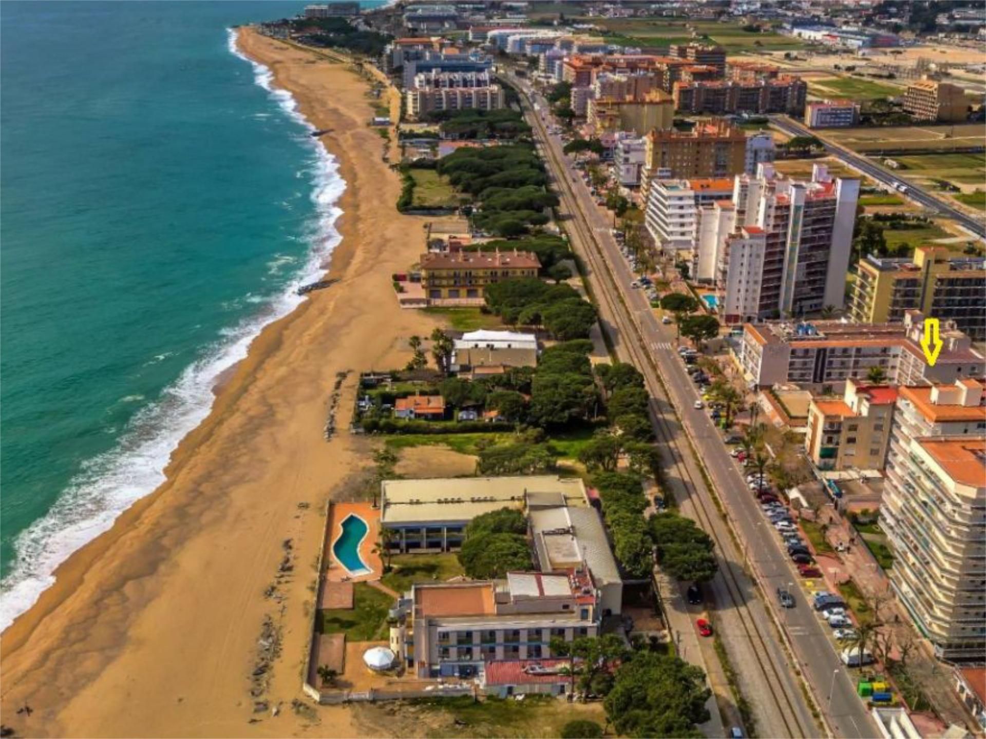 Außenansicht von Wohnung zum Verkauf in Malgrat de Mar mit Klimaanlage und Balkon