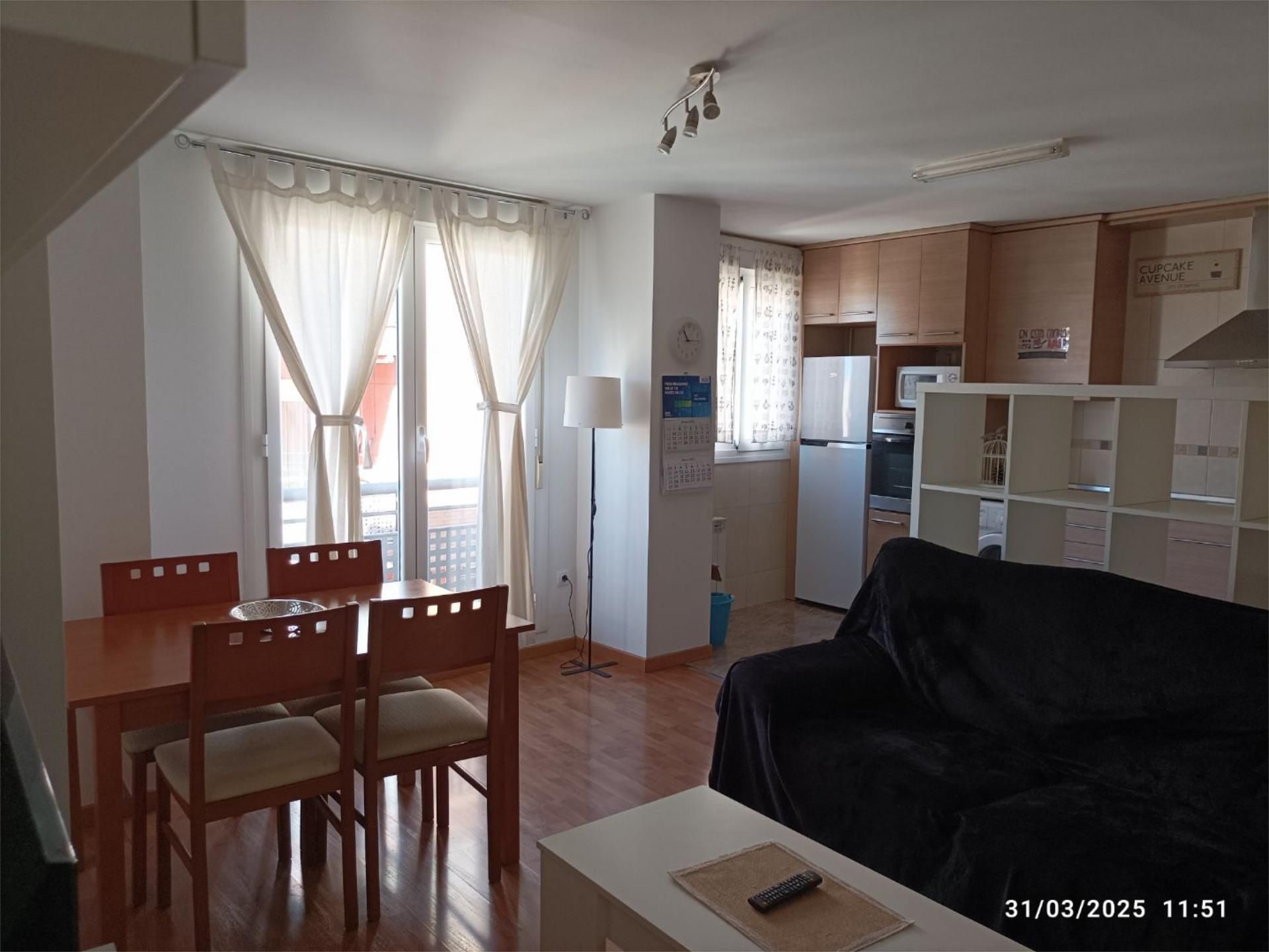 Bedroom of Flat to rent in Monzón  with Heating, Parquet flooring and Furnished