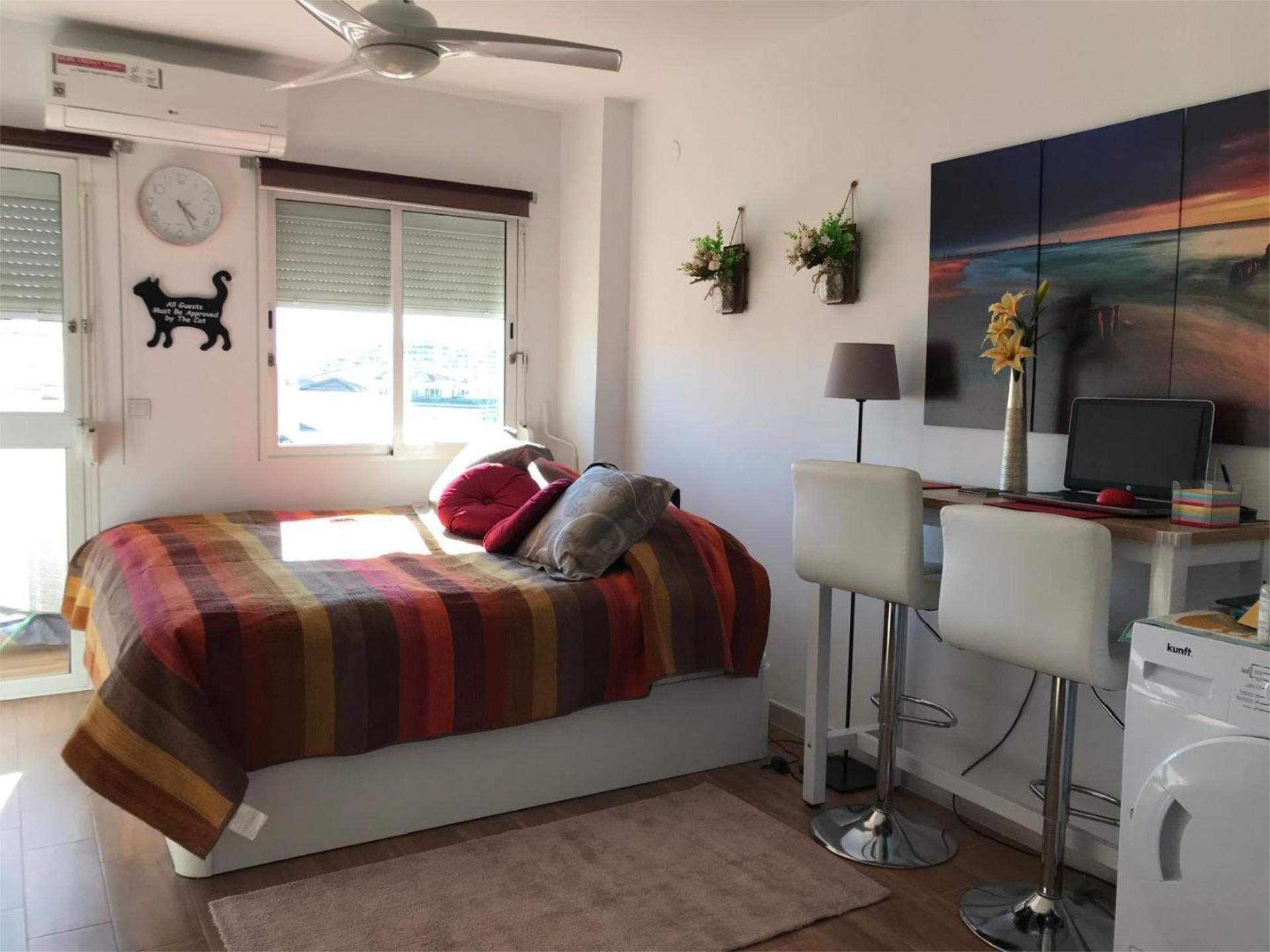 Habitación de Piso en venta en Torremolinos con Aire acondicionado, Terraza y Piscina