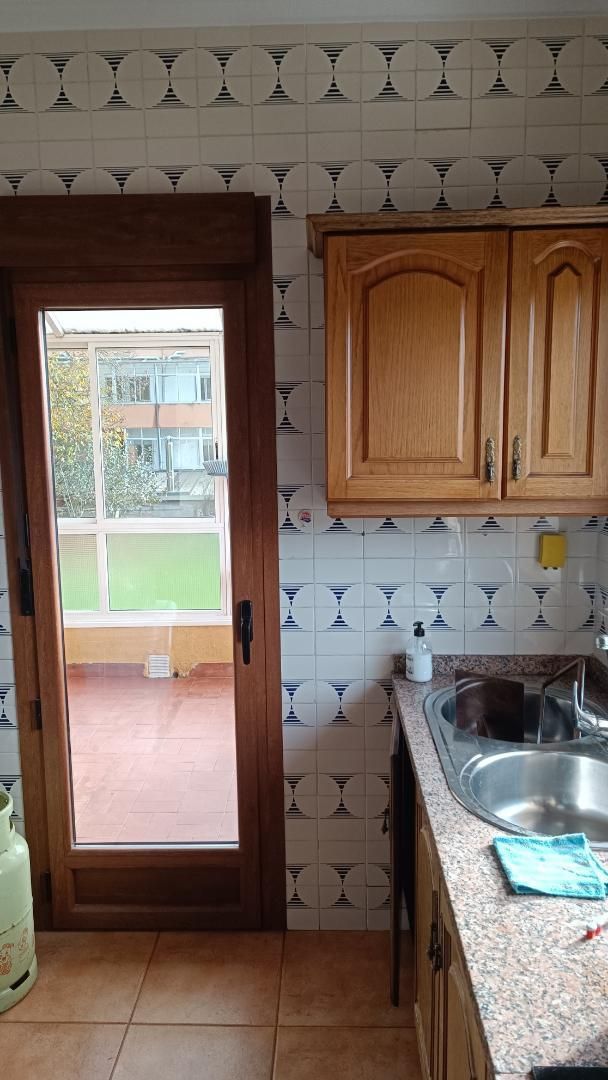 Kitchen of House or chalet to rent in Lugo Capital  with Heating, Parquet flooring and Storage room