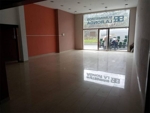 Local comercial en Venta en Ronda da Muralla, 161 en Recatelo - O Carme