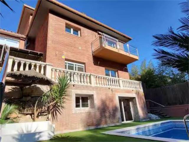 Casa-chalet en Alquiler en Carrer del Vallespir, 25 en Alella