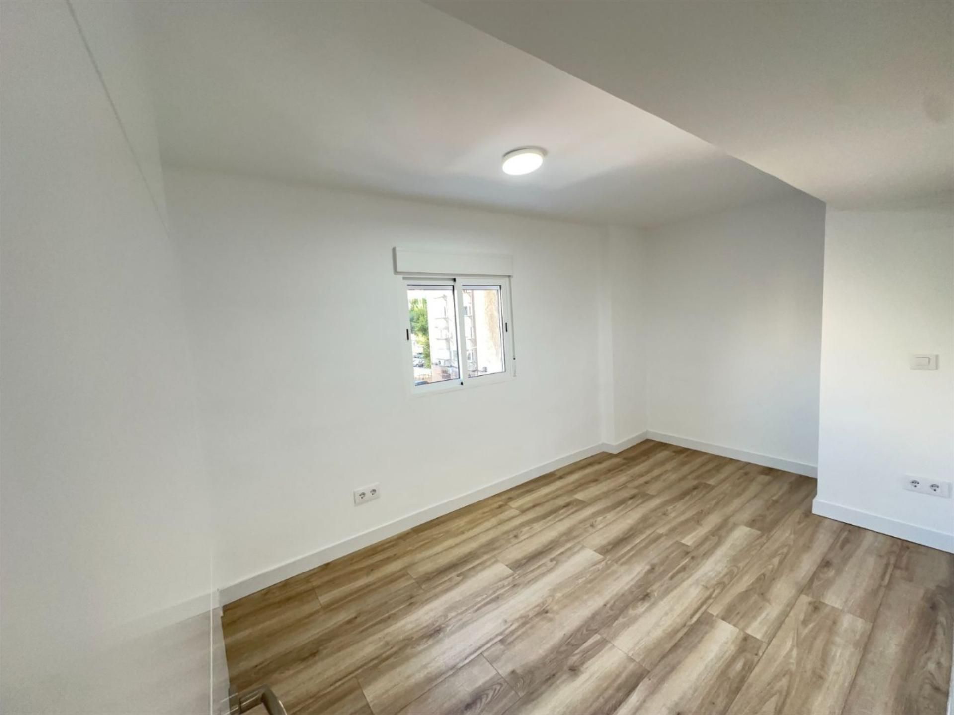 Flat for sale in  Madrid Capital  with Air Conditioner and Balcony