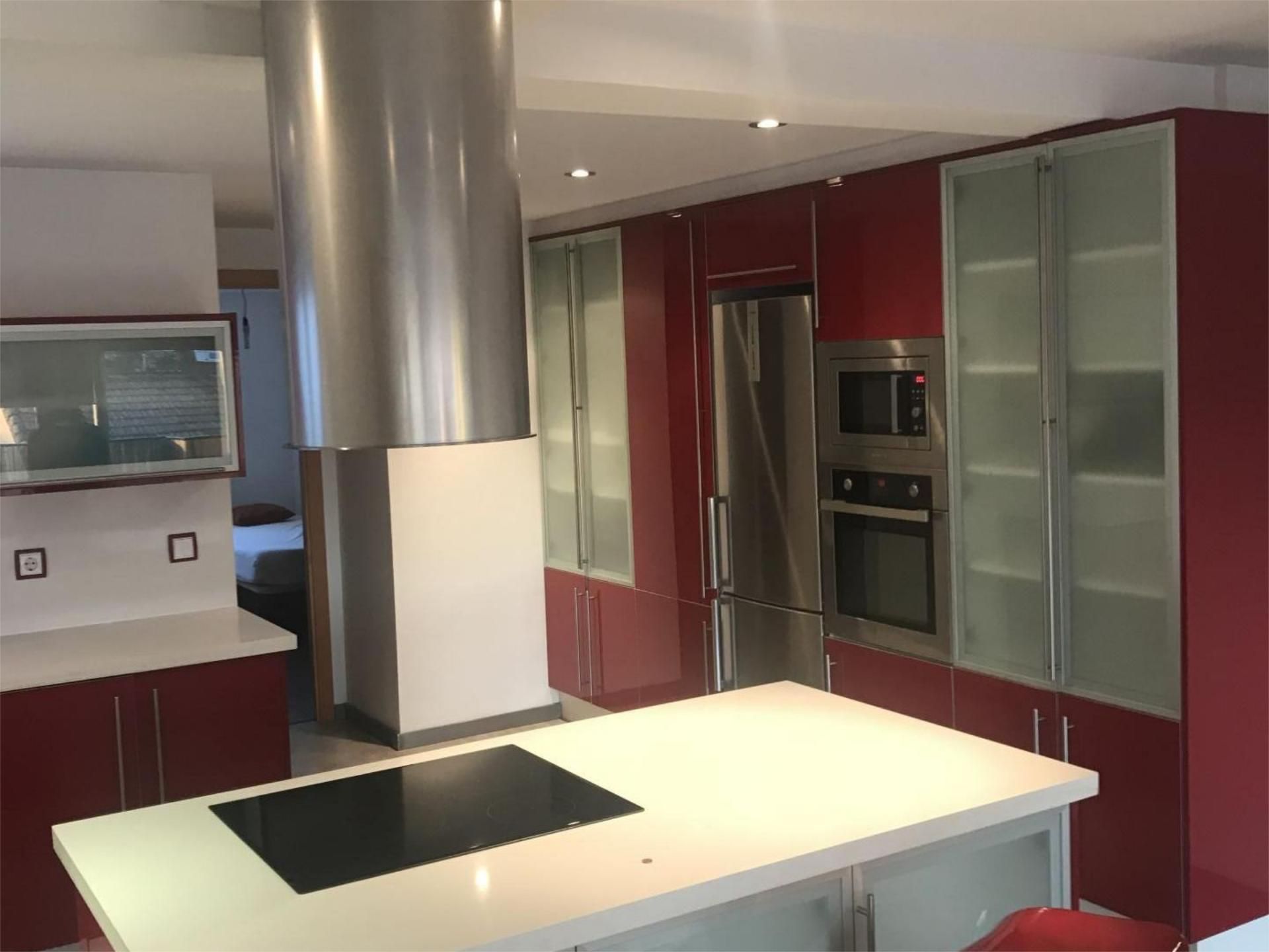 Cocina de Piso de alquiler en  Valencia Capital con Aire acondicionado y Balcón