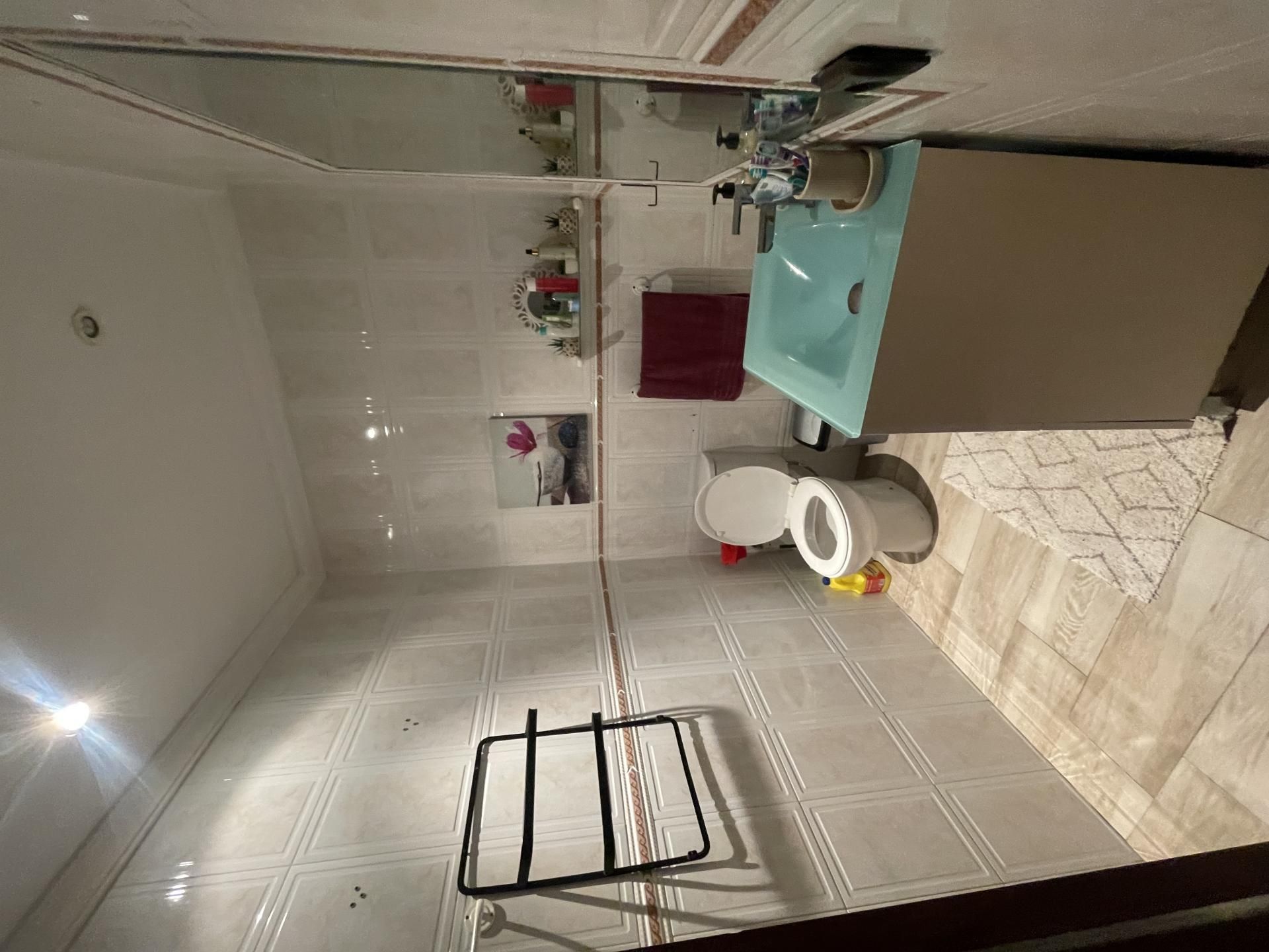 Baño de Casa adosada en venta en Algeciras con Terraza