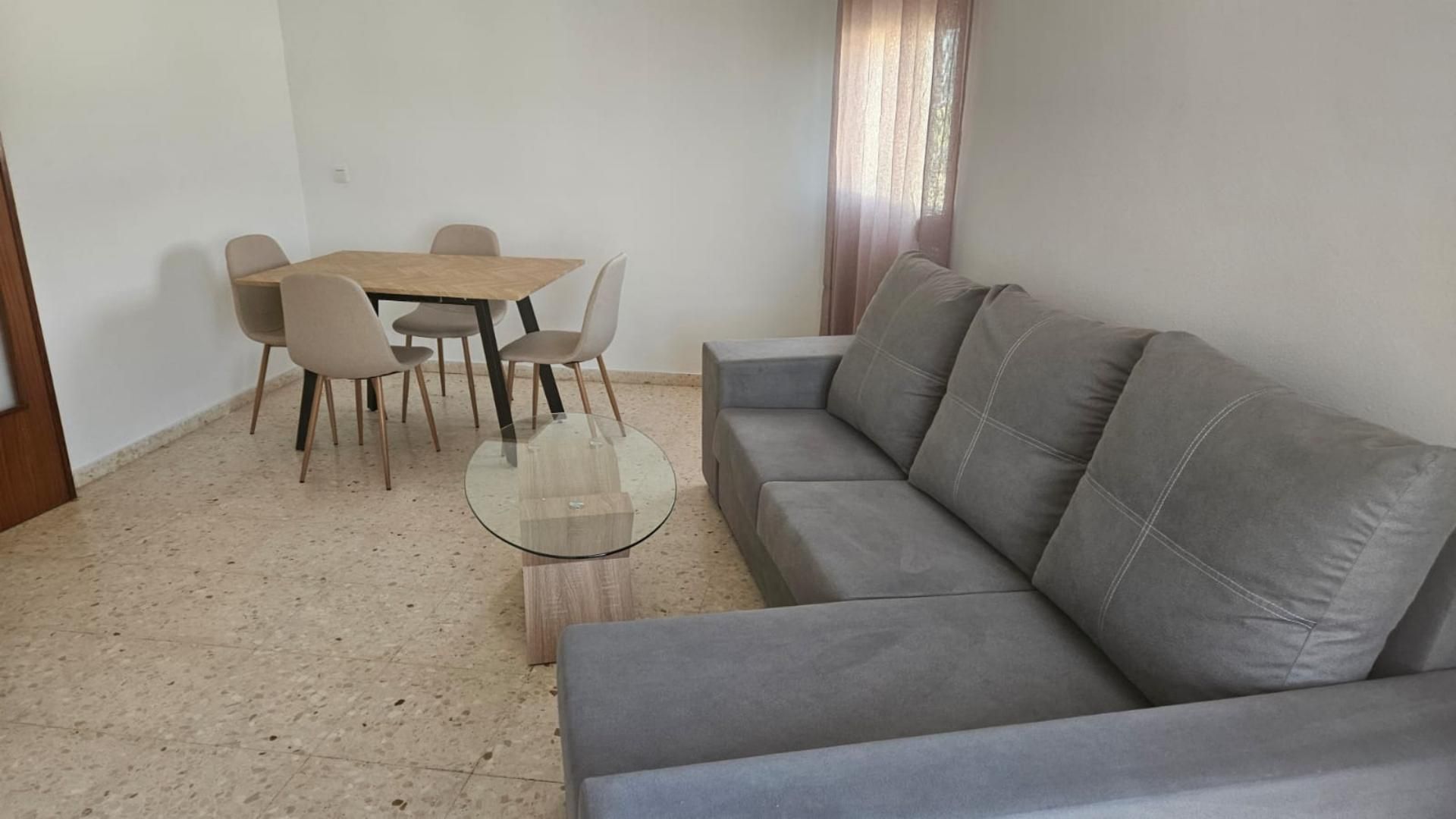 Living room of Flat to rent in Castellón de la Plana / Castelló de la Plana  with Storage room, Oven and Washing machine