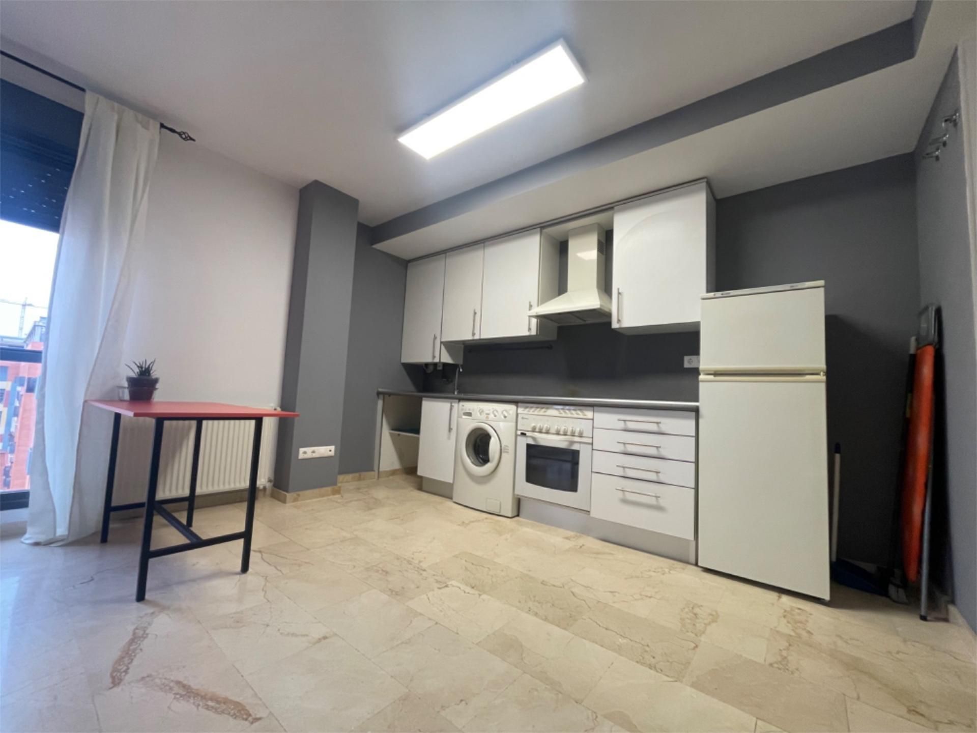 Kitchen of Flat for sale in Azuqueca de Henares  with Air Conditioner, Heating and Storage room