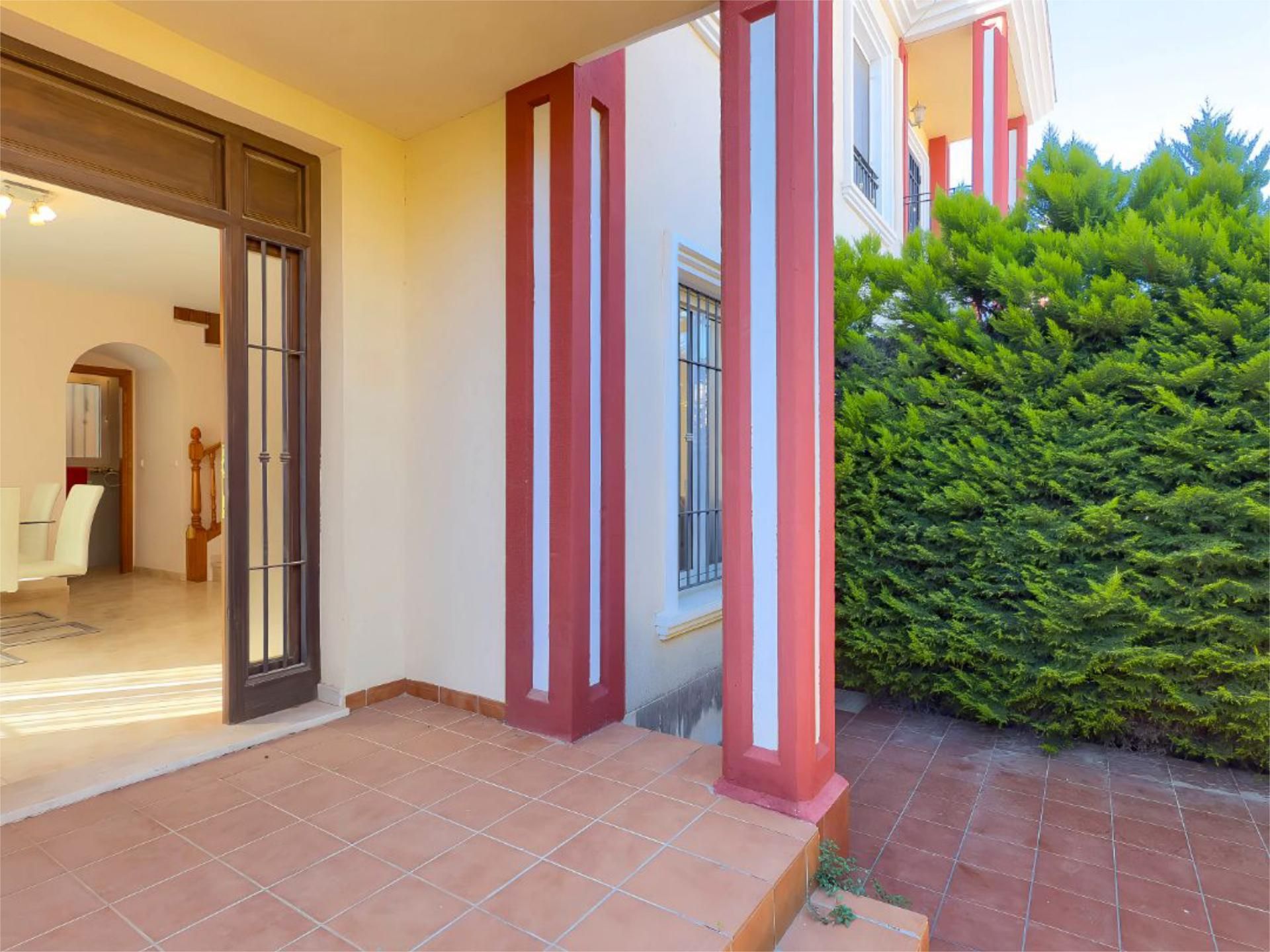 Casa adosada en venda en Orihuela amb Aire condicionat, Terrassa i Balcó