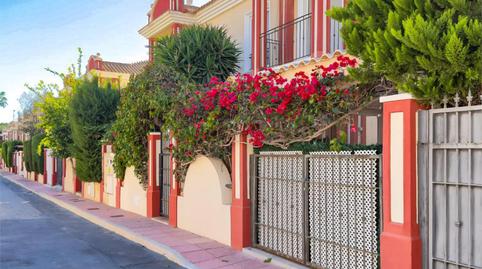 Foto 2 de Casa adosada en venda a Calle Gloria Fuertes, 1, Campoamor, Orihuela