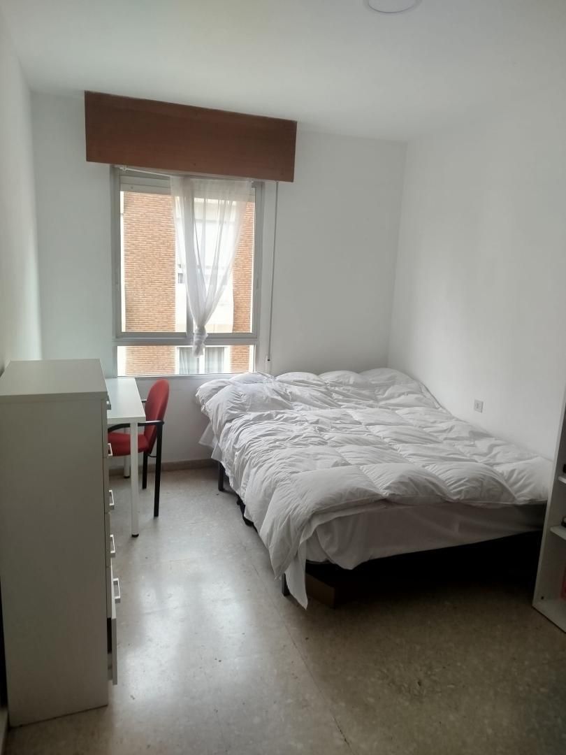 Flat to rent in Calle Doctor Gregorio Marañón, 9, Casco Histórico - Ribera - San Basilio Bedroom of Flat to rent in Córdoba Capital with Air Conditioner, Heating and Terrace