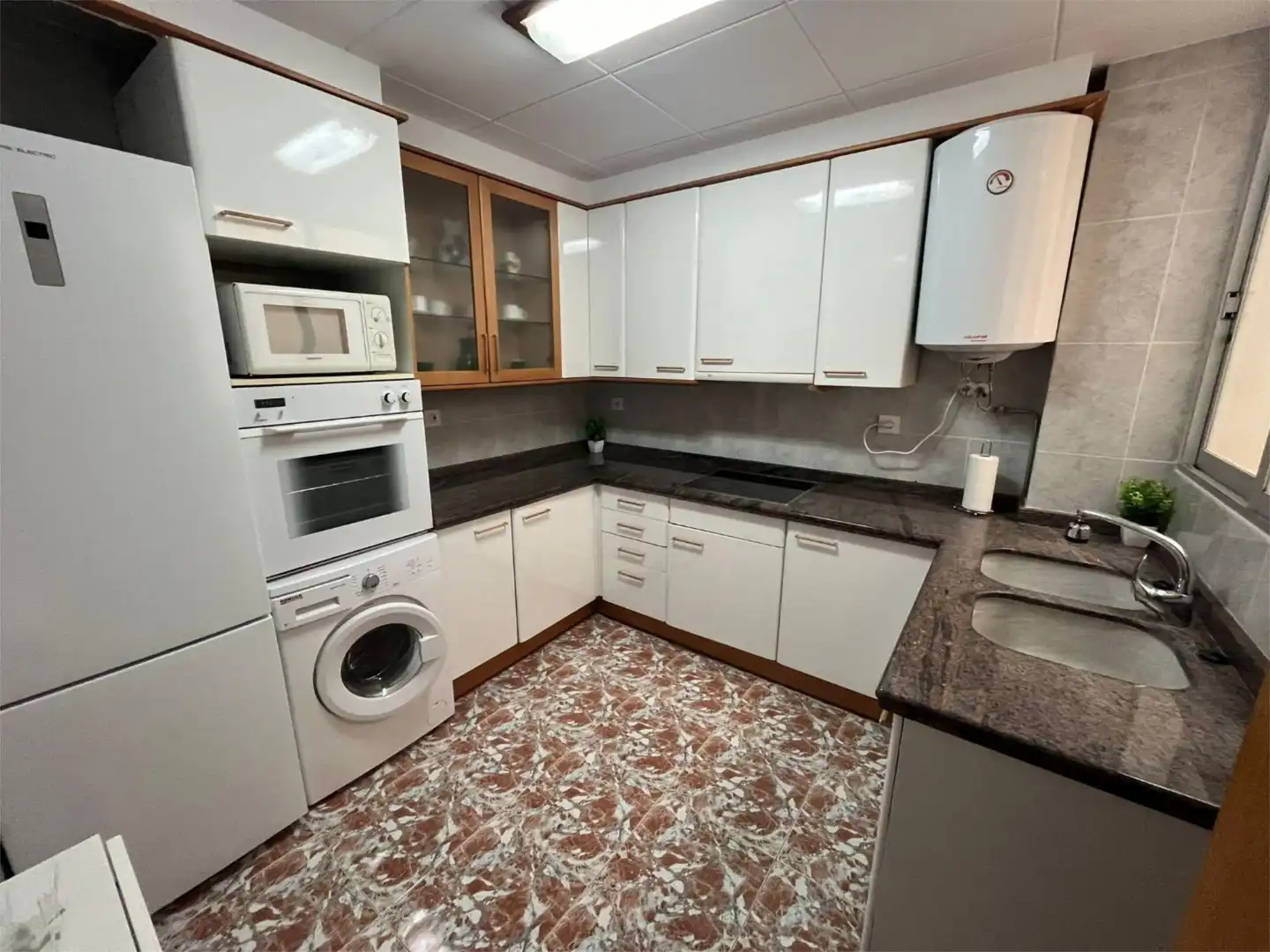 Habitació a Avinguda del Comte de Torrefiel, 23, El Llombo Habitació a Avinguda del Comte de Torrefiel, 23, El Llombo