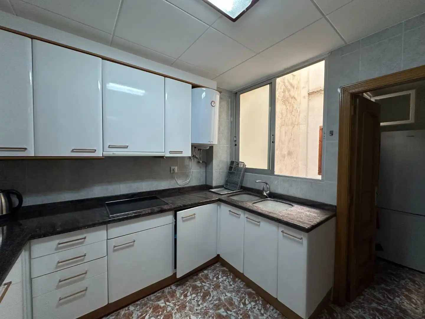 Room in Avinguda del Comte de Torrefiel, 23, El Llombo Kitchen of Flat for share in Ontinyent with Terrace, Storage room and Furnished