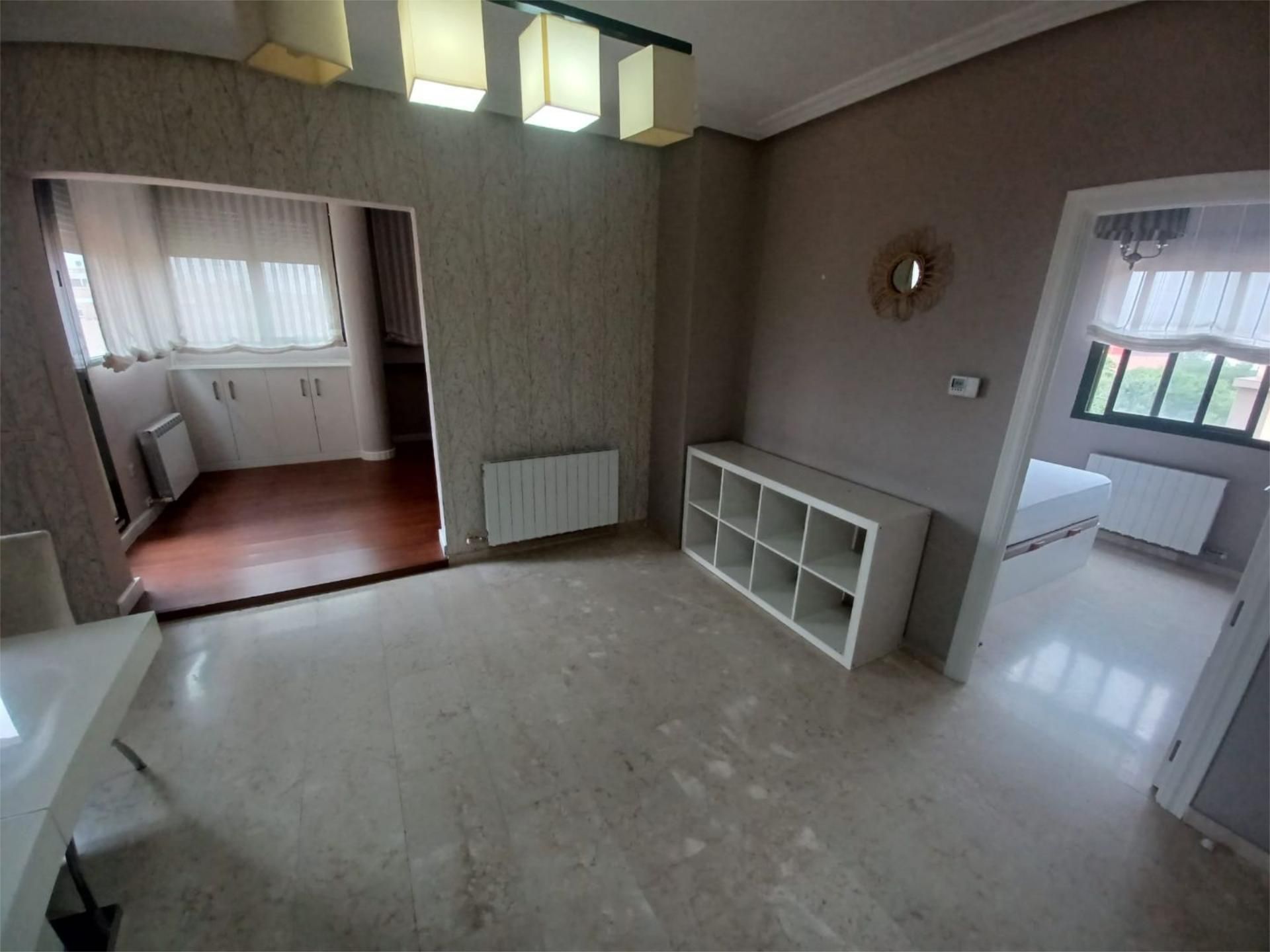 Ático de alquiler en Andújar con Aire acondicionado, Calefacción y Jardín privado