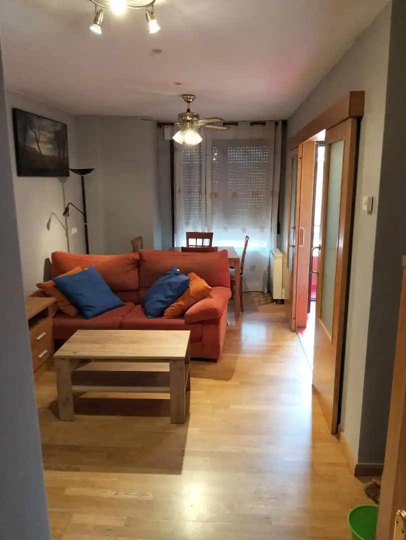 Sala de estar de Piso en venta en Cantimpalos con Calefacción, Amueblado y Horno