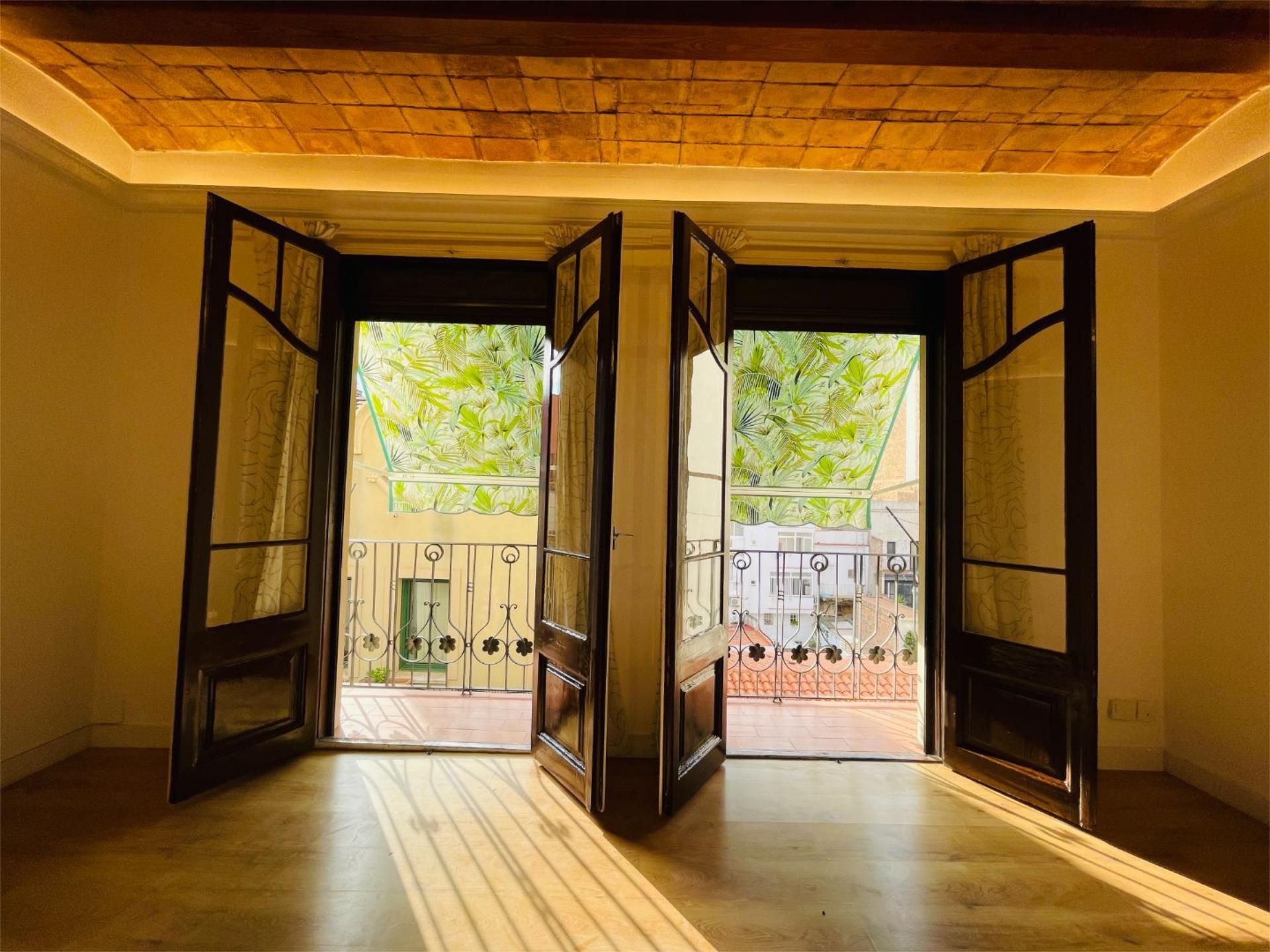 Flat for sale in  Barcelona Capital  with Balcony