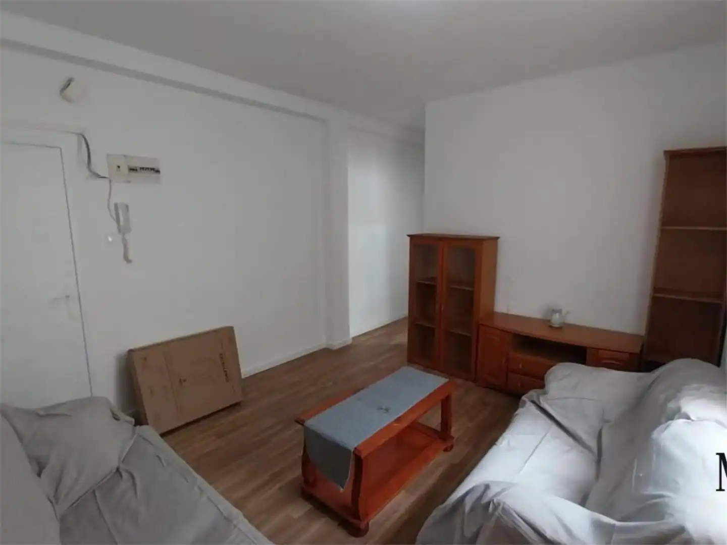 Living room of Flat for sale in Algeciras  with Parquet flooring and Furnished