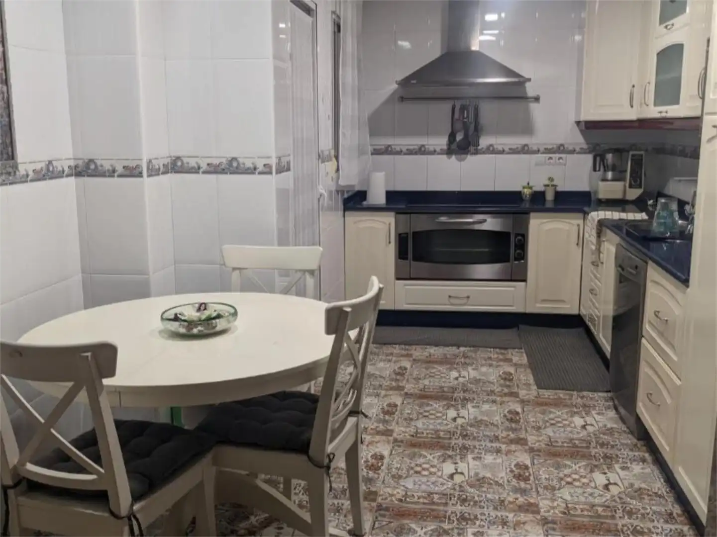 Room in Carrer Juan Gris, 32, Ciutat Universitària Kitchen of Flat for share in Elche / Elx with Private garden, Parquet flooring and Terrace