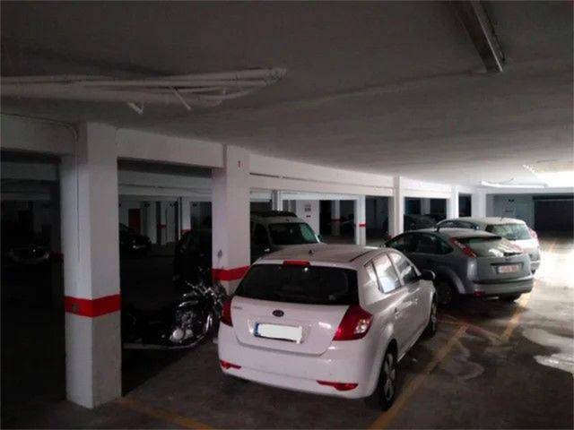 Garaje en Alquiler en Centro Histórico