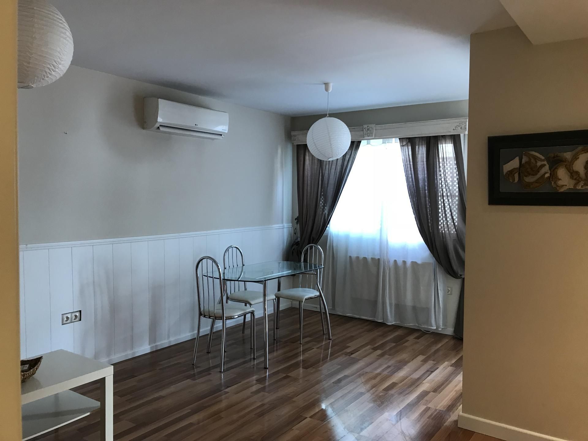 Menjador de Casa adosada en venda en  Córdoba Capital amb Aire condicionat, Calefacció i Parquet