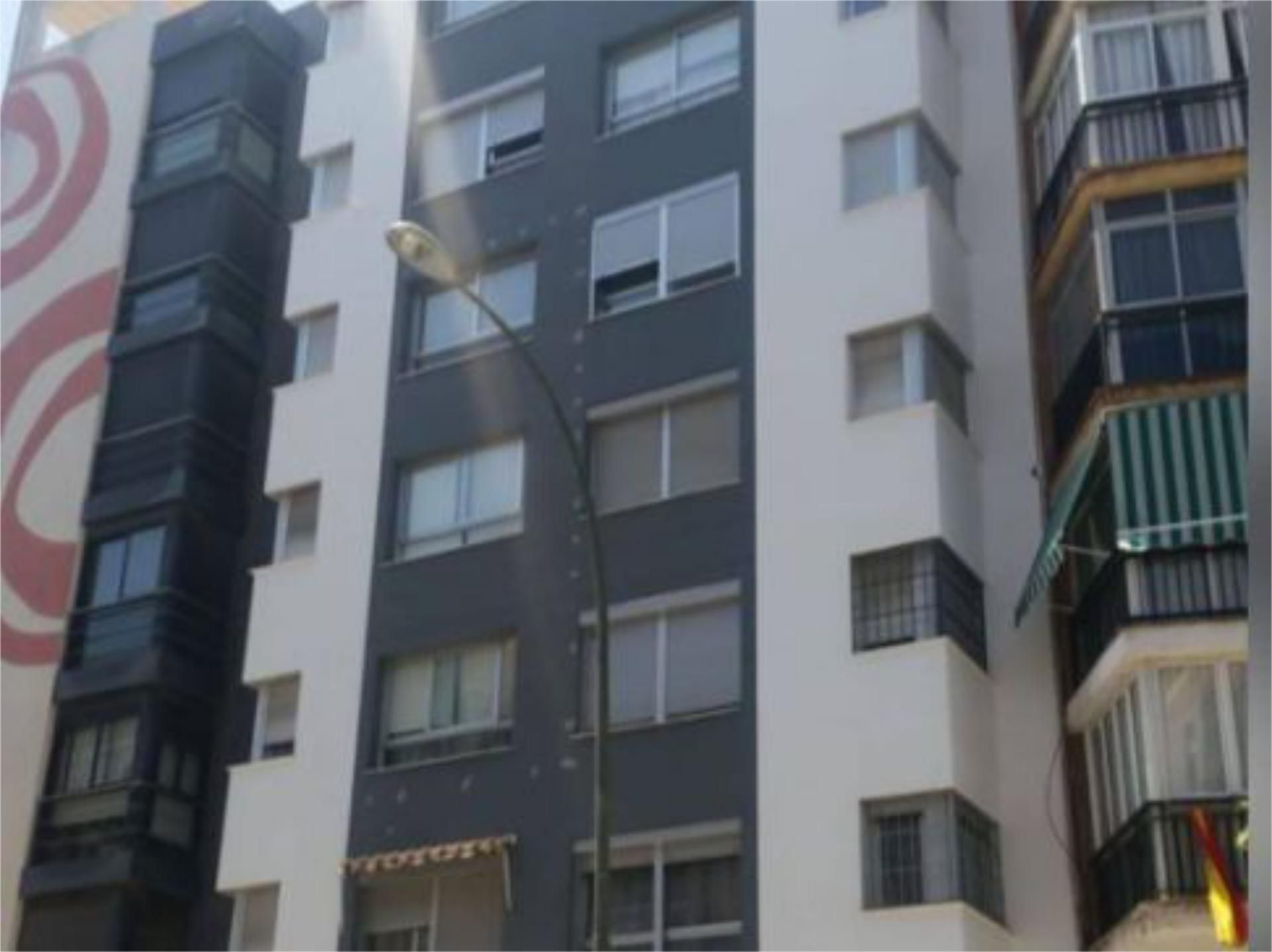 Vista exterior de Piso de alquiler en Málaga Capital con Parquet, Amueblado y Videoportero