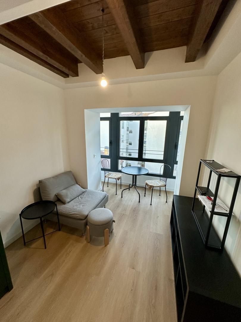 Sala d'estar de Apartament de lloguer en Soria Capital  amb Calefacció, Parquet i Moblat
