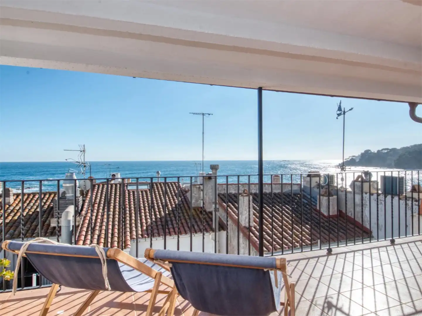 Einfamilien-Reihenhaus zum Verkauf in Carrer Lladó, 7, Calella de Palafrugell Terrasse von Einfamilien-Reihenhaus zum Verkauf in Palafrugell mit Klimaanlage, Terrasse und Balkon
