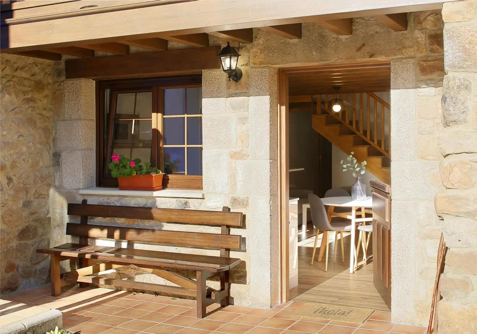 Einfamilien-Reihenhaus zum Verkauf in Lugar Sotu, 63, Piloña Terrasse von Einfamilien-Reihenhaus zum Verkauf in Piloña mit Terrasse und Balkon