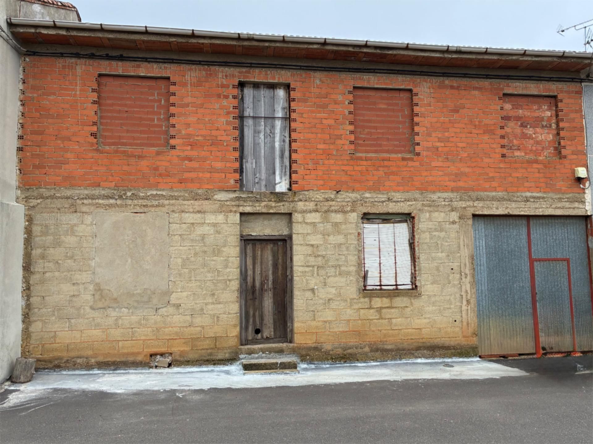 Vista exterior de Casa adosada en venda en Cubo de Benavente