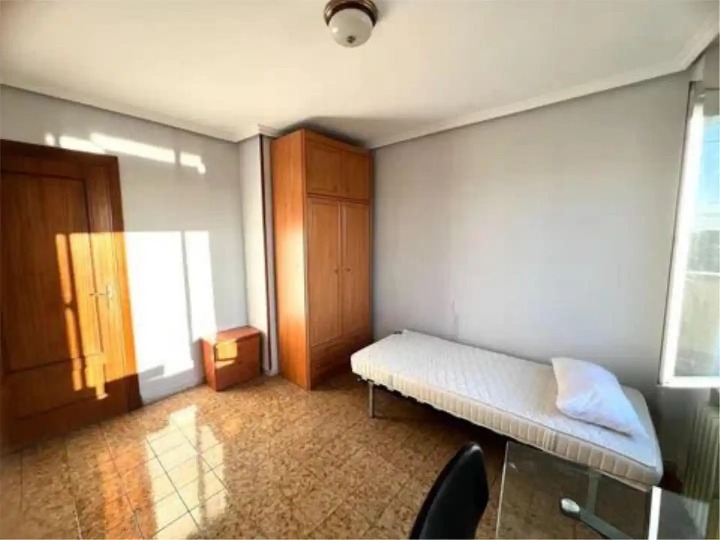 Zimmer in Paseo de Canalejas, 92, San Esteban - San Cristóbal Zimmer in Paseo de Canalejas, 92, San Esteban - San Cristóbal
