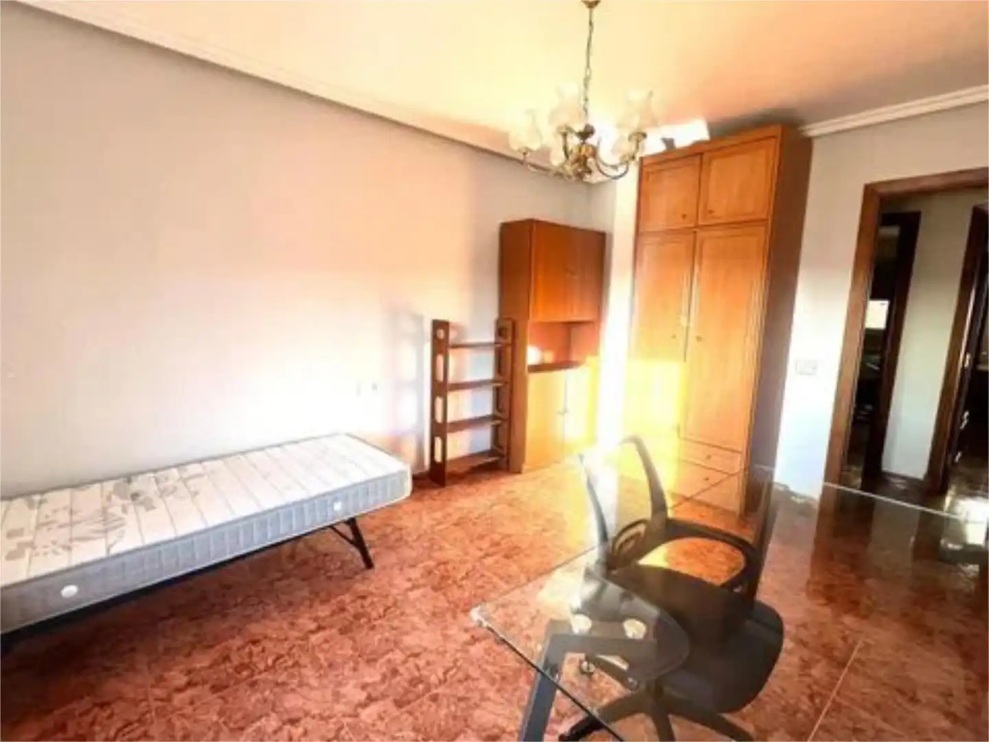 Zimmer in Paseo de Canalejas, 92, San Esteban - San Cristóbal Zimmer in Paseo de Canalejas, 92, San Esteban - San Cristóbal