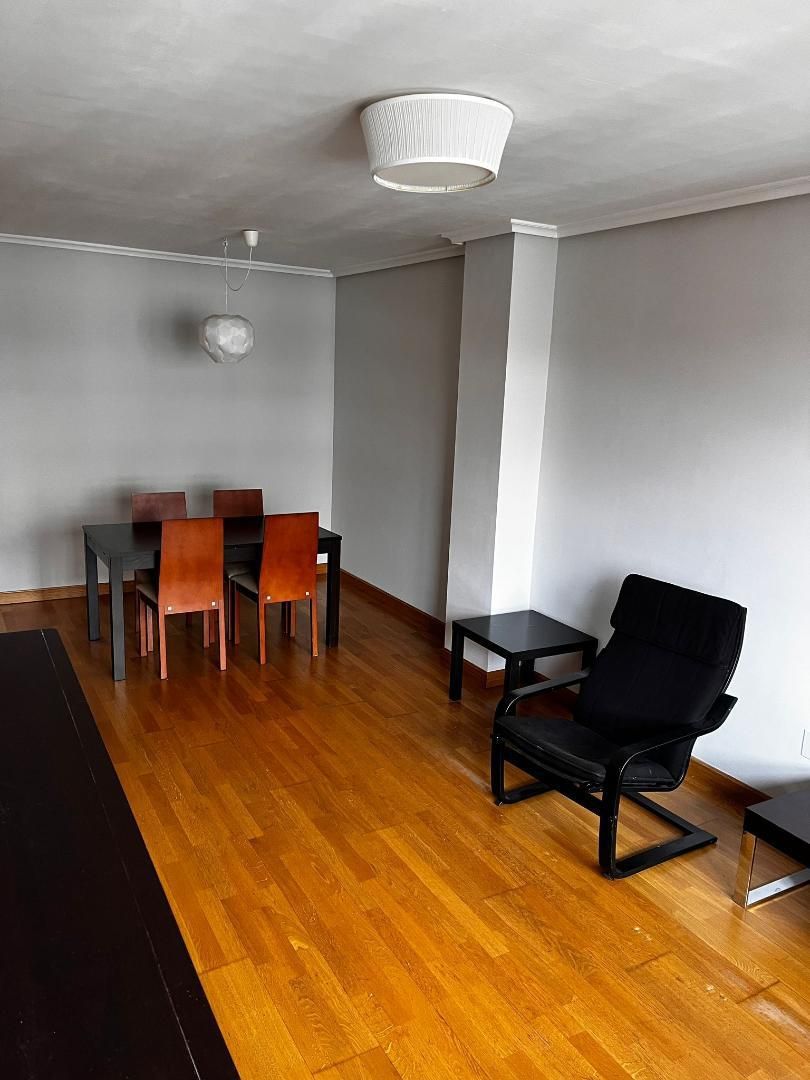 Dining room of Flat to rent in Valladolid Capital  with Heating, Parquet flooring and Storage room