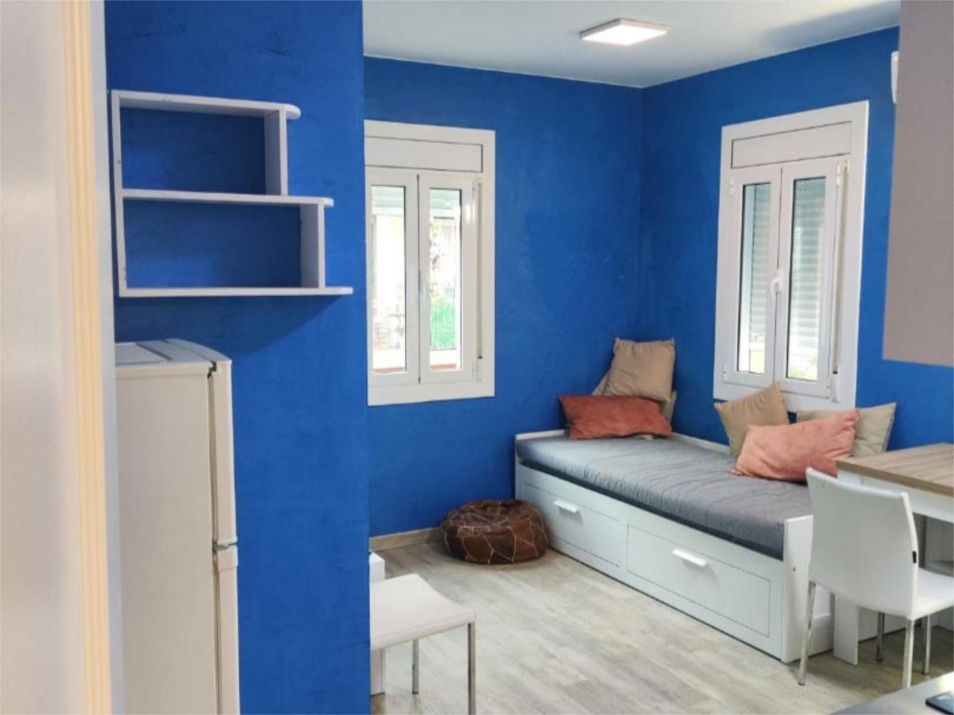 Dormitori de Apartament de lloguer en  Barcelona Capital amb Aire condicionat i Balcó