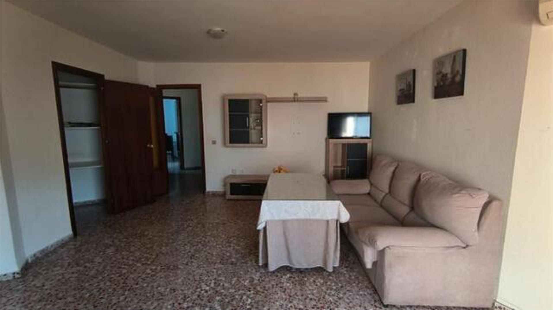 Sala d'estar de Pis de lloguer en Hinojosa del Duque amb Calefacció, Terrassa i Moblat